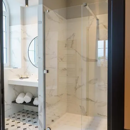 Panzió De La Lion-sur-Mer