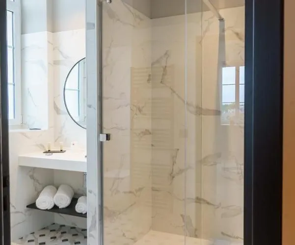 לינה וארוחת בוקר De La ליון-סור-מר